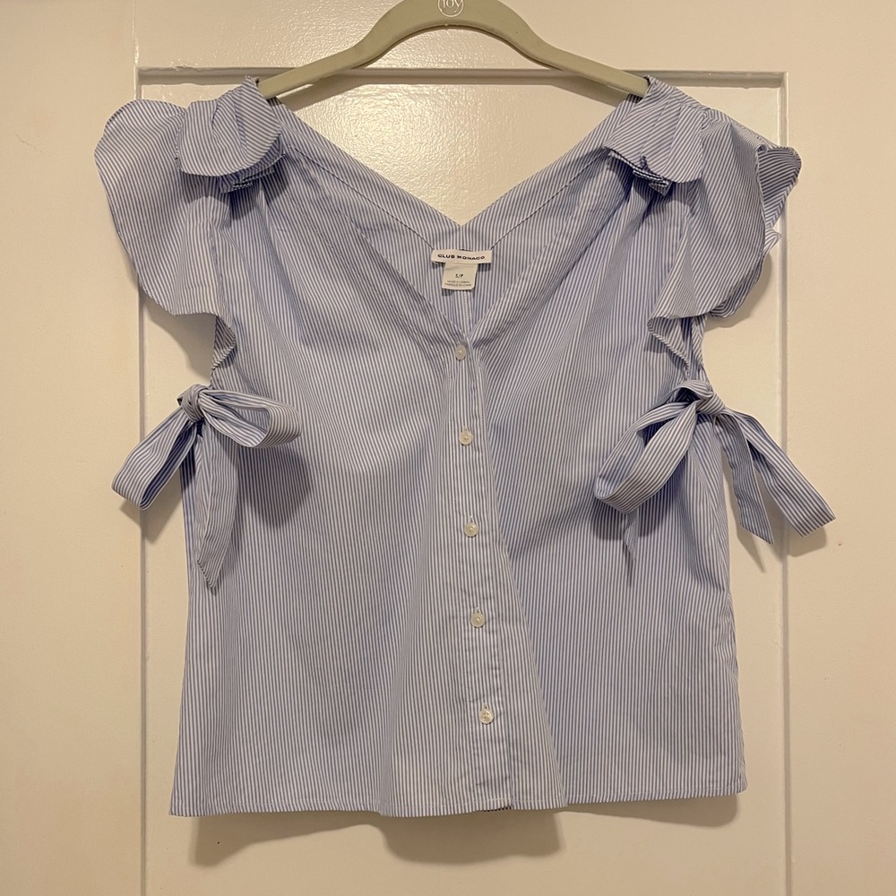 Club Monaco Flutter Sleeve v-neck Blouse